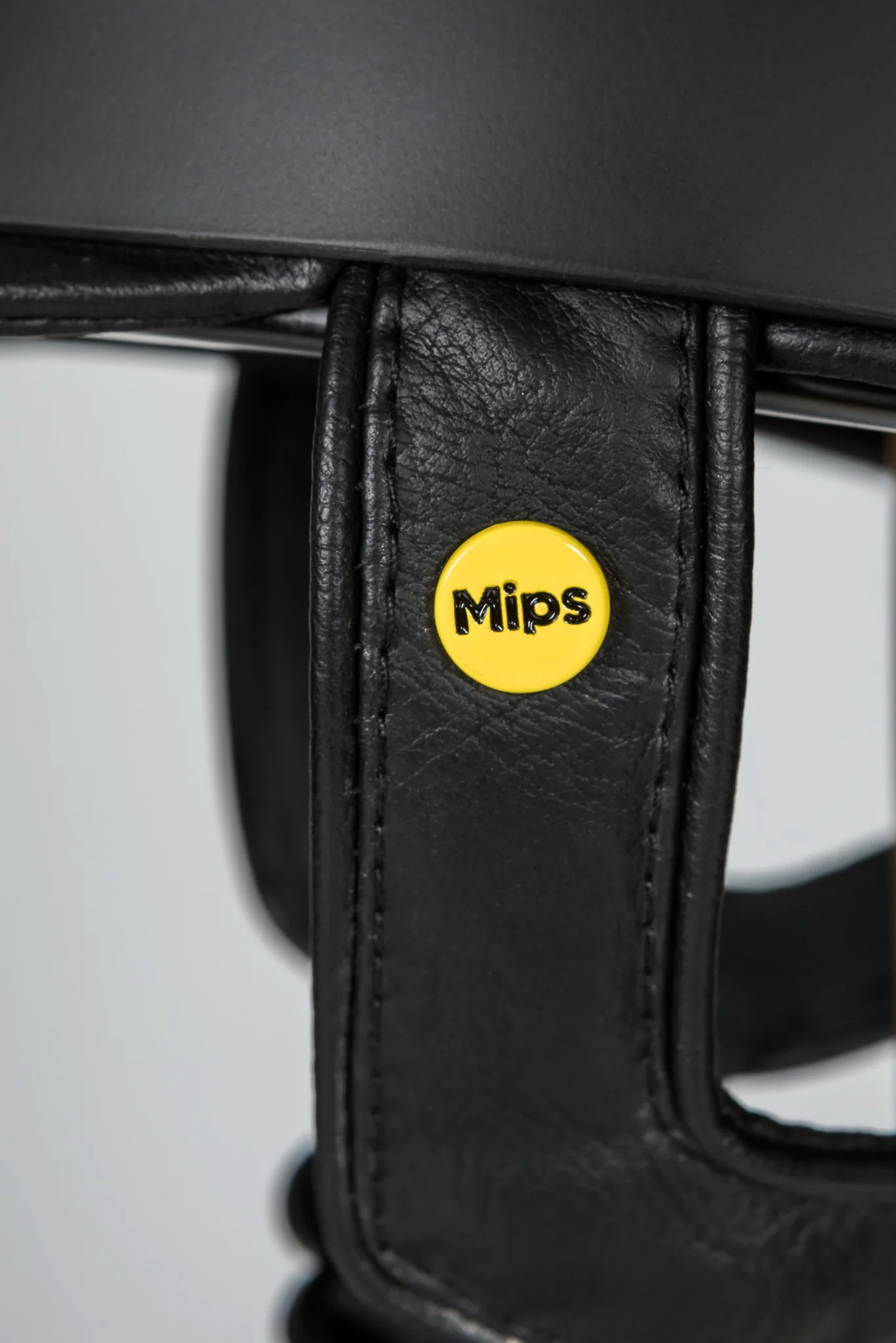 Back on Track EQ3 NEOZ MIPS Helmet - Image 4