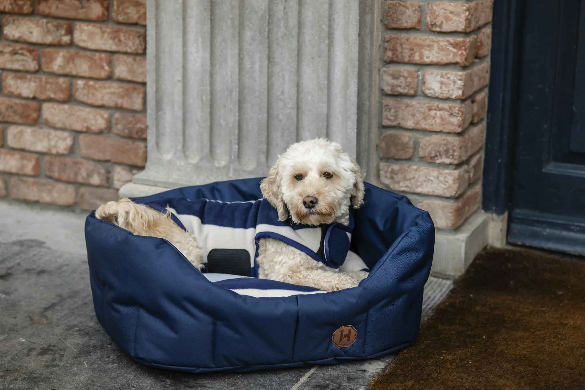 Horseware Newmarket Dog Bed - Image 4