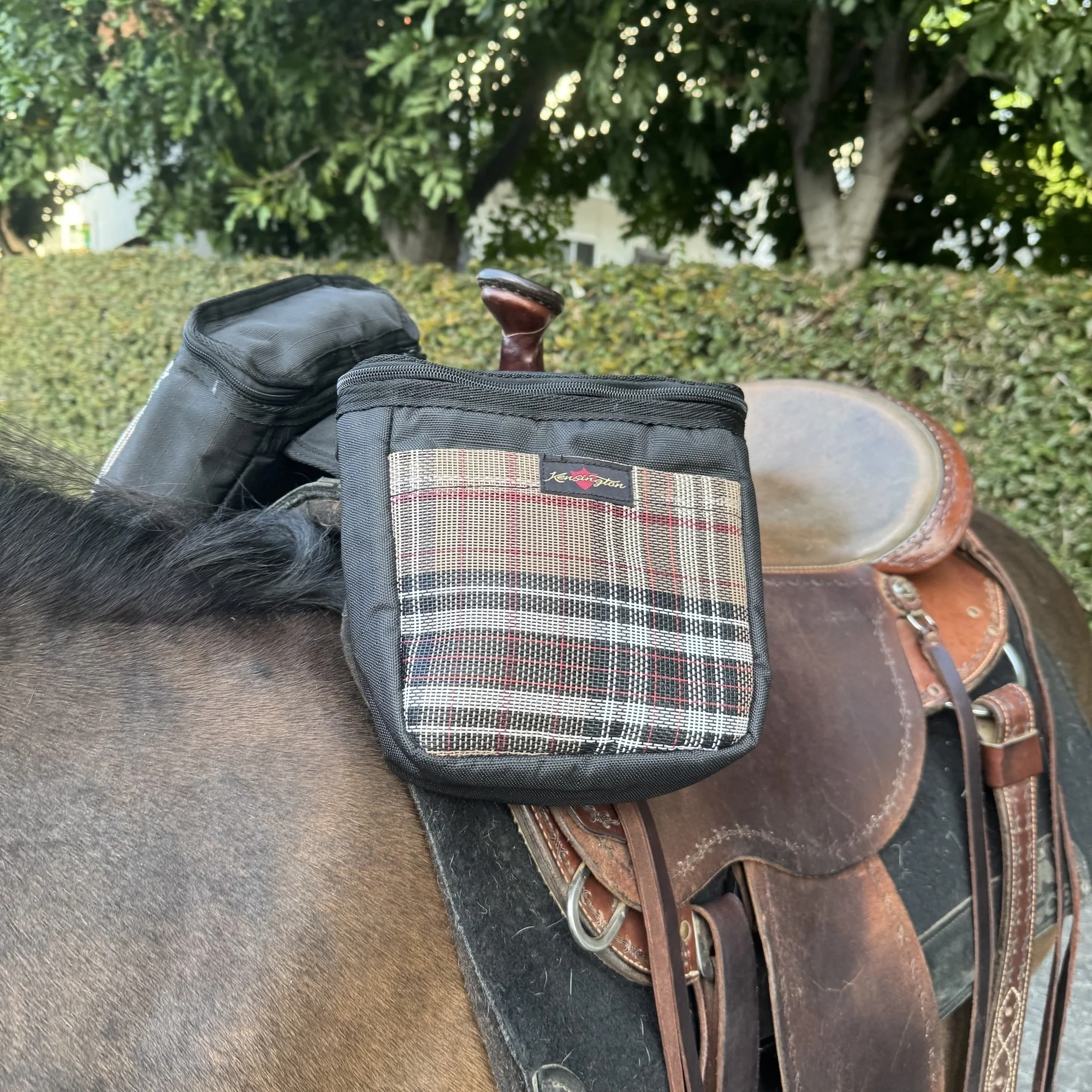 Kensington Insulated Western Horn Bag - Image 9