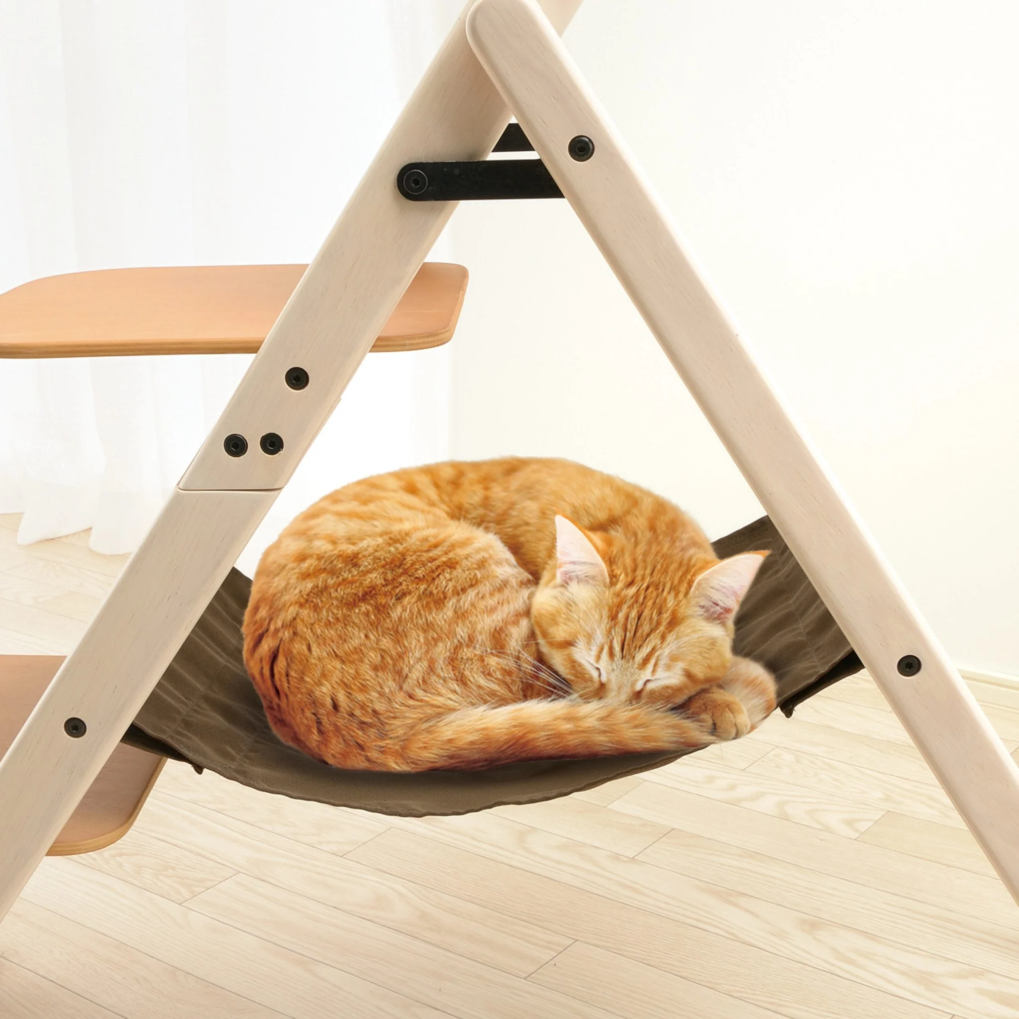 Richell Cat Foldable Ladder - Image 3