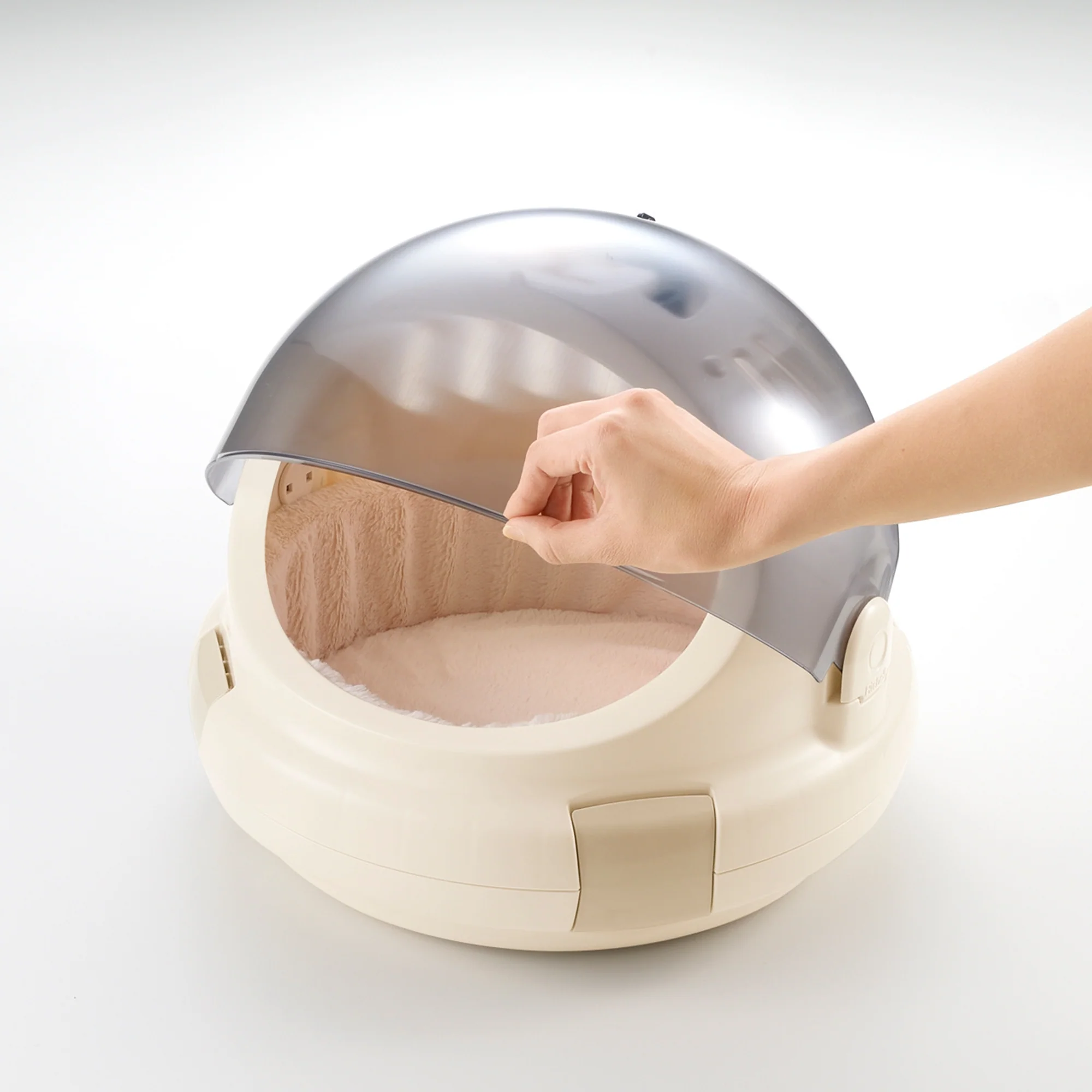 Richell Space Capsule Pet Carrier & Bed - Image 5